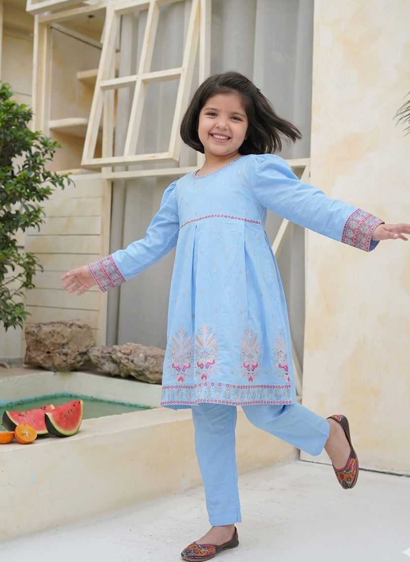 Aasmani Noor