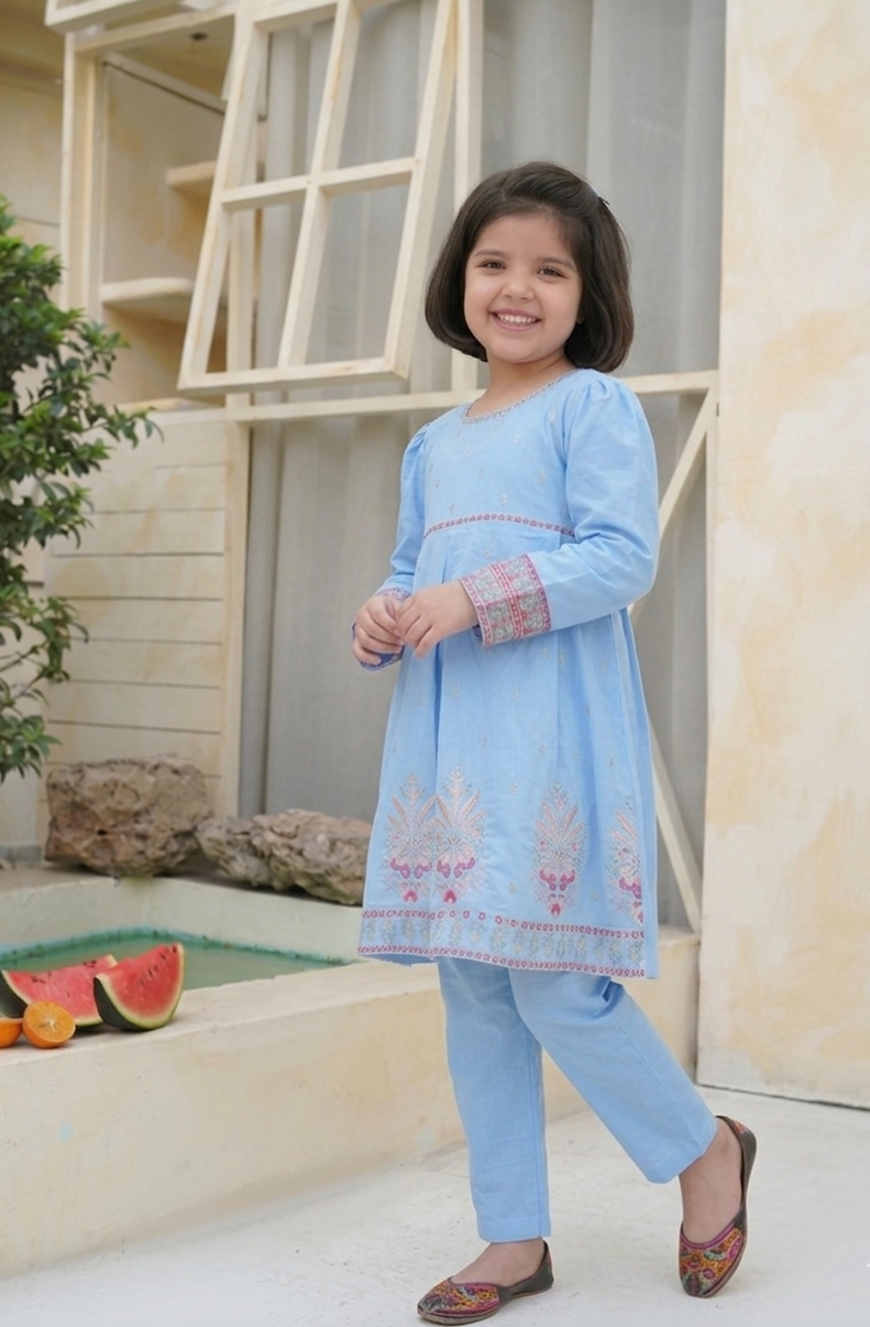 Aasmani Noor